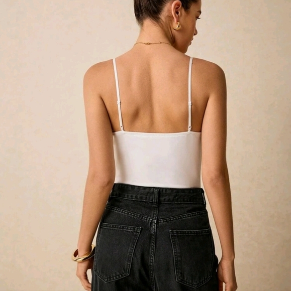 Women's Solid Color Contrast Lace Casual Bodysuit With Spaghetti Straps - Picture 2 of 4